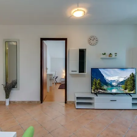 Apartman Admiral *